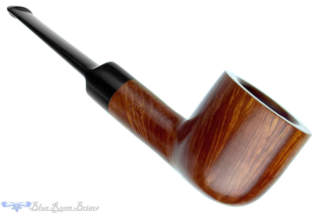 Blue Room Briar is proud to present this Butz-Choquin Flamme Major Pot Estate Pipe