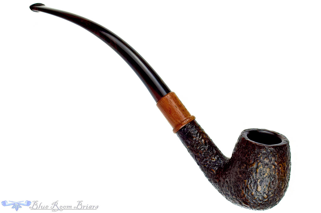Blue Room Briar is Proud to present this Savinelli Qandale 602 Bent Rusticated Demi-Warden (6mm Filter) with Maple Estate Pipe