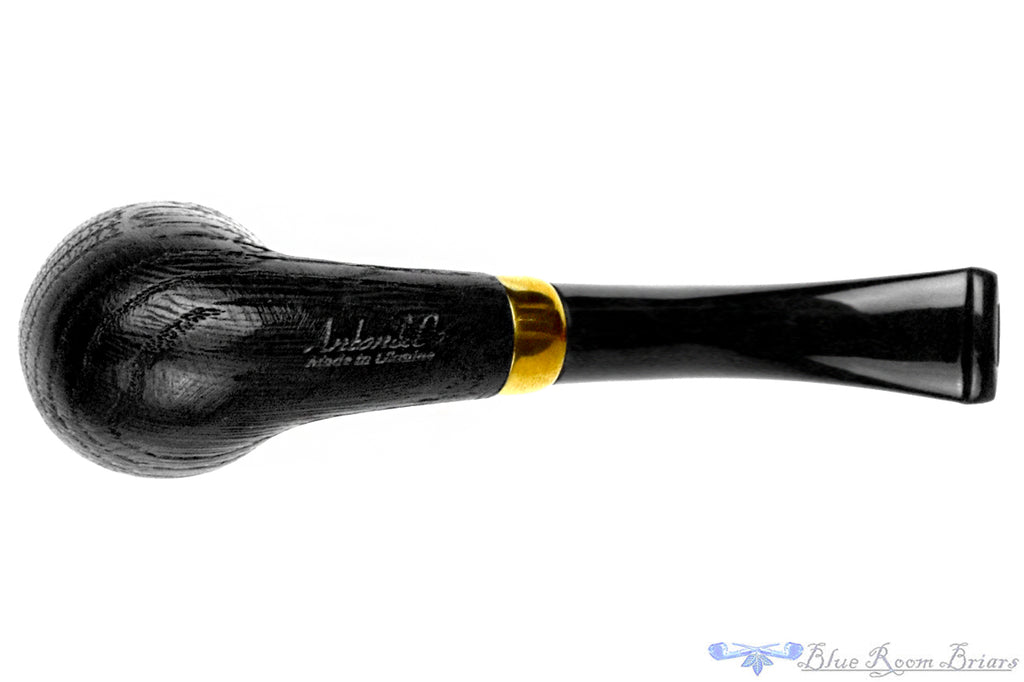 Blue Room Briar is proud to present this Arbond Co Sandblast Oak Bent Dublin with Brass Estate Pipe