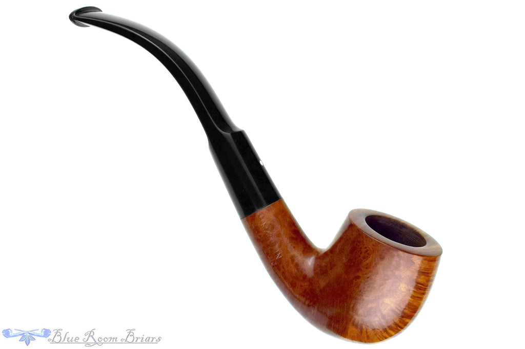 Blue Room Briar is proud to present this Dunhill Root Briar 322 (1976 Make) Bent Billiard Estate Pipe