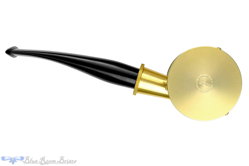 Blue Room Briar is proud to present this Tsuge Metal Blowfish Estate Pipe