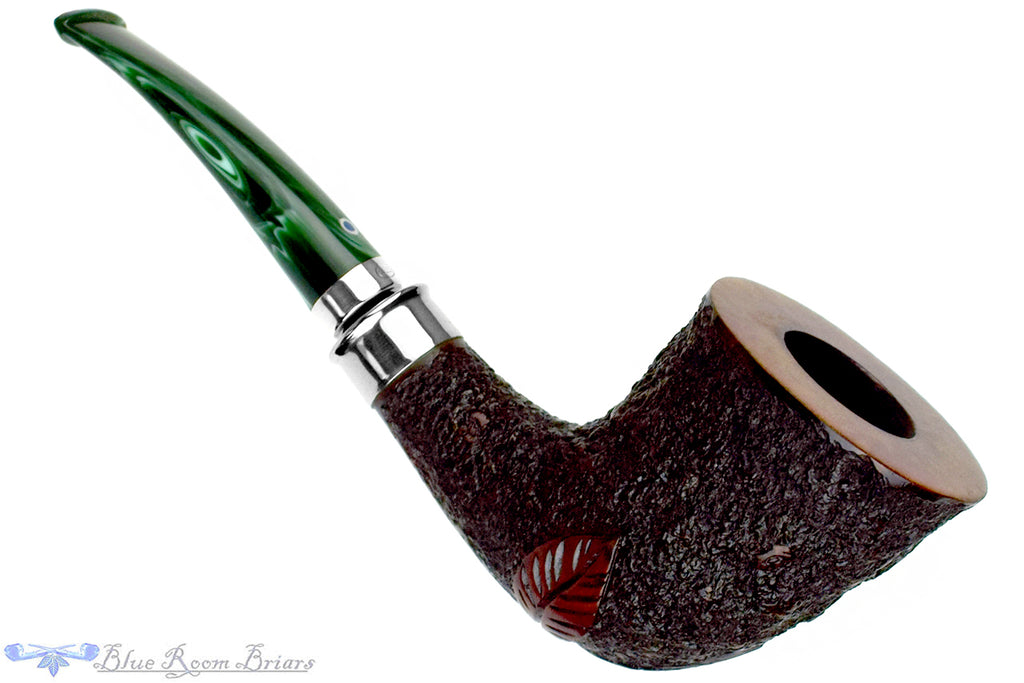 Blue Room Briar is proud to present this Ardor Tabacco (2020 Make) Carved Horn and Leaf with Silver Estate Pipe