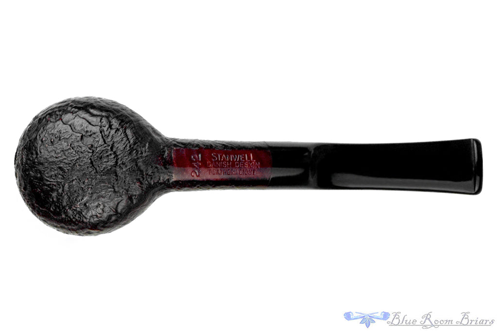Blue Room Briars is proud to present this Stanwell Featherweight 242 Sandblast Apple UNSMOKED Estate Pipe