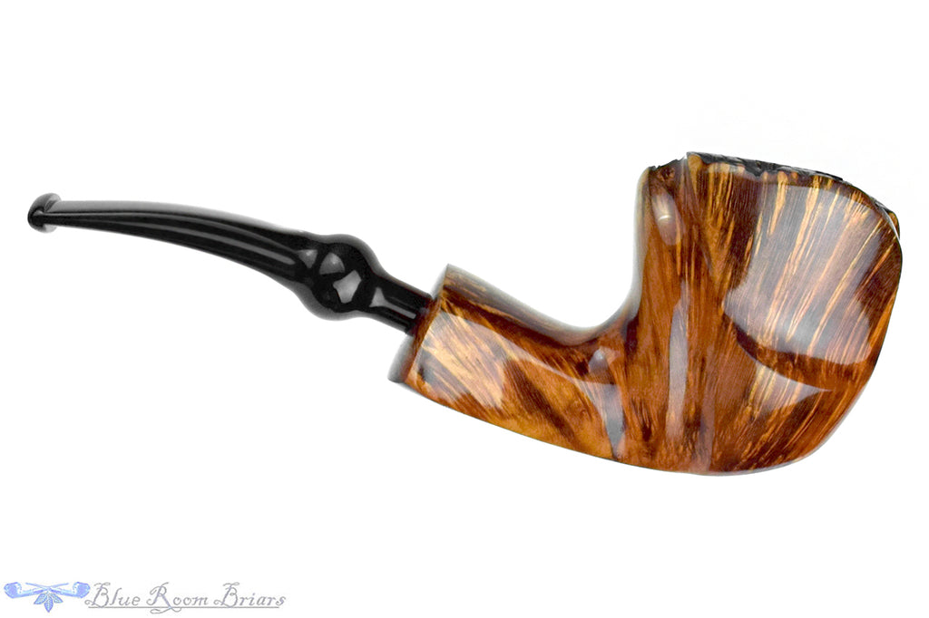 Blue Room Briars is proud to present this Nørding 3 Large Bent Freehand with Plateau Estate Pipe