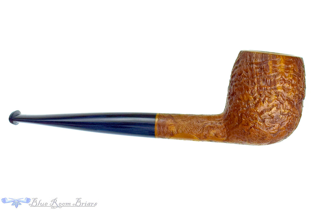 Blue Room Briars is proud to present this Reid Robertson Pipe 074 Sandblast Apple with Brindle