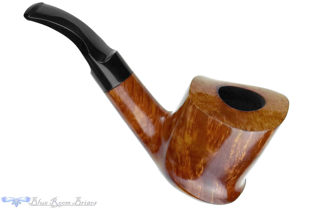 Blue Room Briars is proud to present this Blatter Select Bent Freehand Estate Pipe