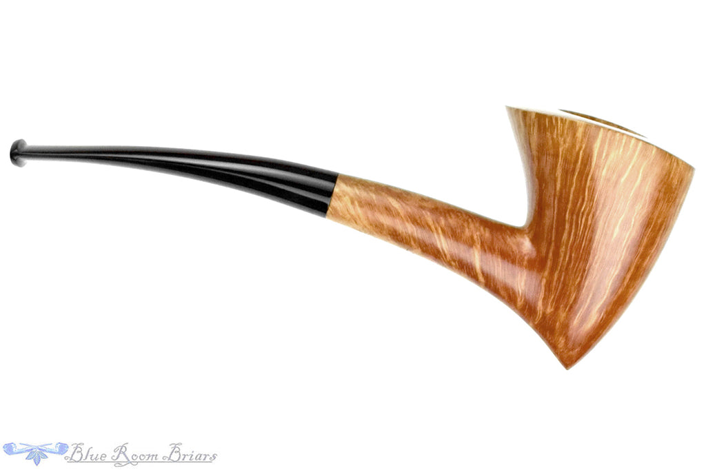 Blue Room Briars is proud to present this Yosef Zehnder Pipe 326 Bent Hyperion