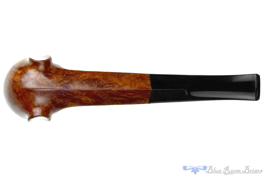 Blue Room Briars is proud to present this GBD Unique (Pre-Cadogan) Walrus with Diamond Shank Estate Pipe with Replacement Stem