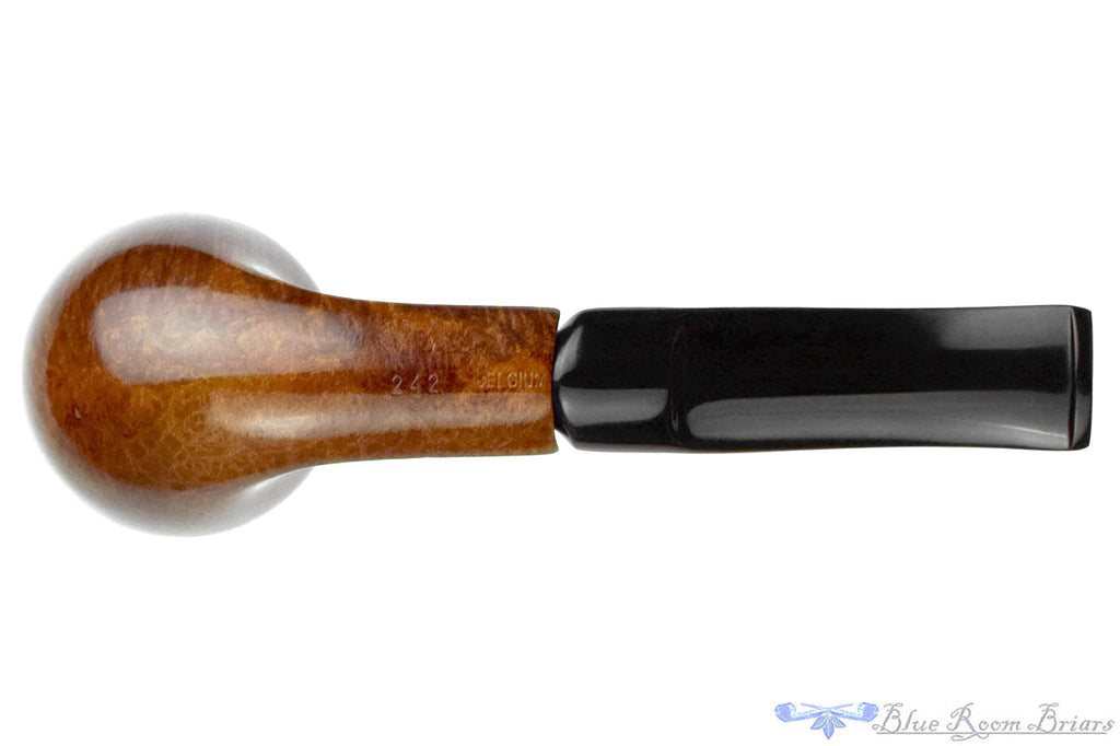 Blue Room Briars is proud to present this Hilson Maestro 242 Bent Scoop Dublin with Oval Shank Estate Pipe