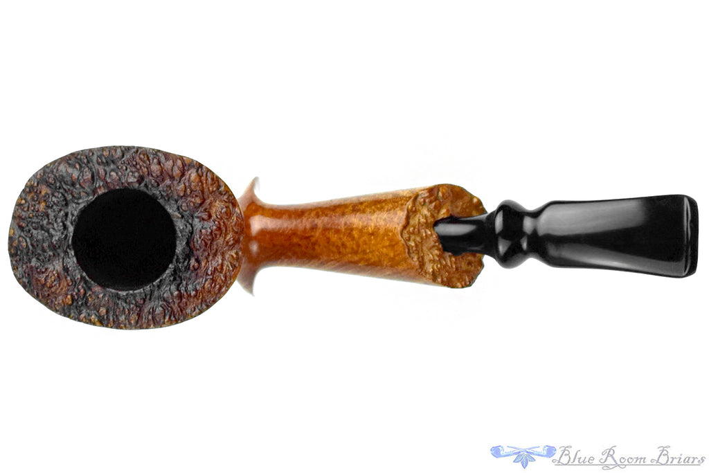Blue Room Briars is proud to present this E. Wilke Bent Freehand Sitter with Plateaux Estate Pipe
