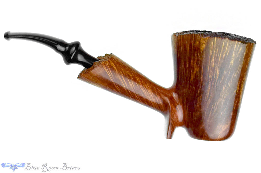 Blue Room Briars is proud to present this E. Wilke Bent Freehand Sitter with Plateaux Estate Pipe