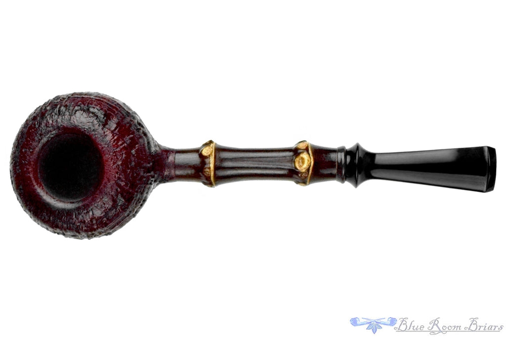 Blue Room Briars is proud to present this Joe Hinkle Pipe 26DF Sandblast Tomato Sitter with Dark Bamboo and Horn