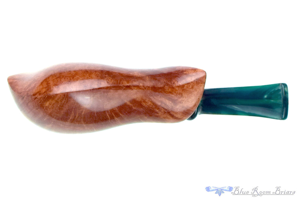 Blue Room Briars is proud to present this Richard Garofalo Pipe Bent Sparrow Freehand