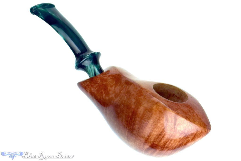 Blue Room Briars is proud to present this Richard Garofalo Pipe Bent Sparrow Freehand