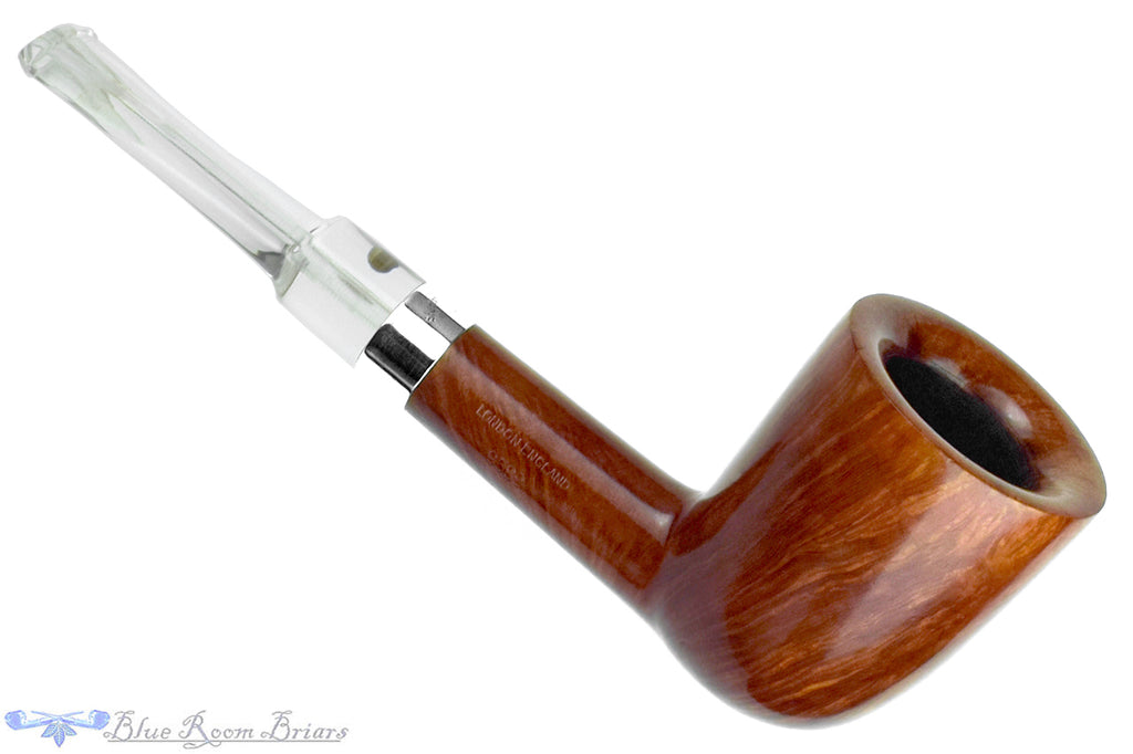 Blue Room Briars is proud to present this GBD Collector Virgin 9589 (Pre Cadogan) Dublin Sitter with Silver and Perspex Estate Pipe