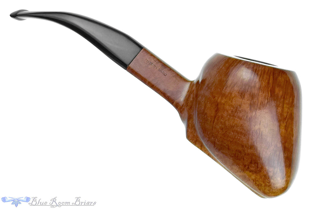 Blue Room Briars is proud to present this Charatan Selected (Lane Era) Titan Freehand Estate Pipe