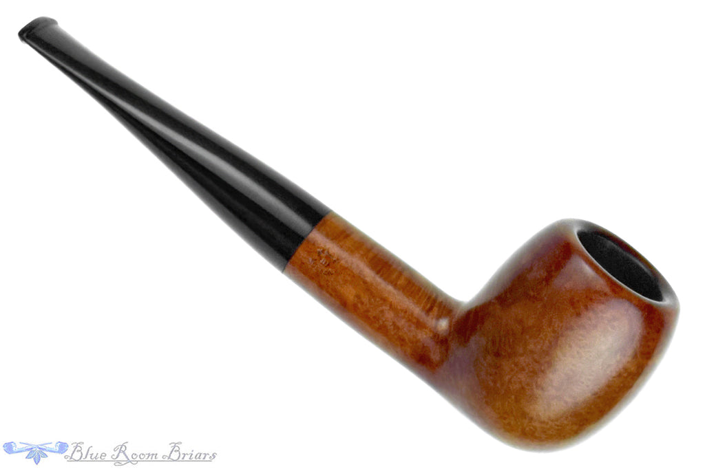 Blue Room Briars is proud to present this Royal Comoy 334 Billiard Sitter Estate Pipe