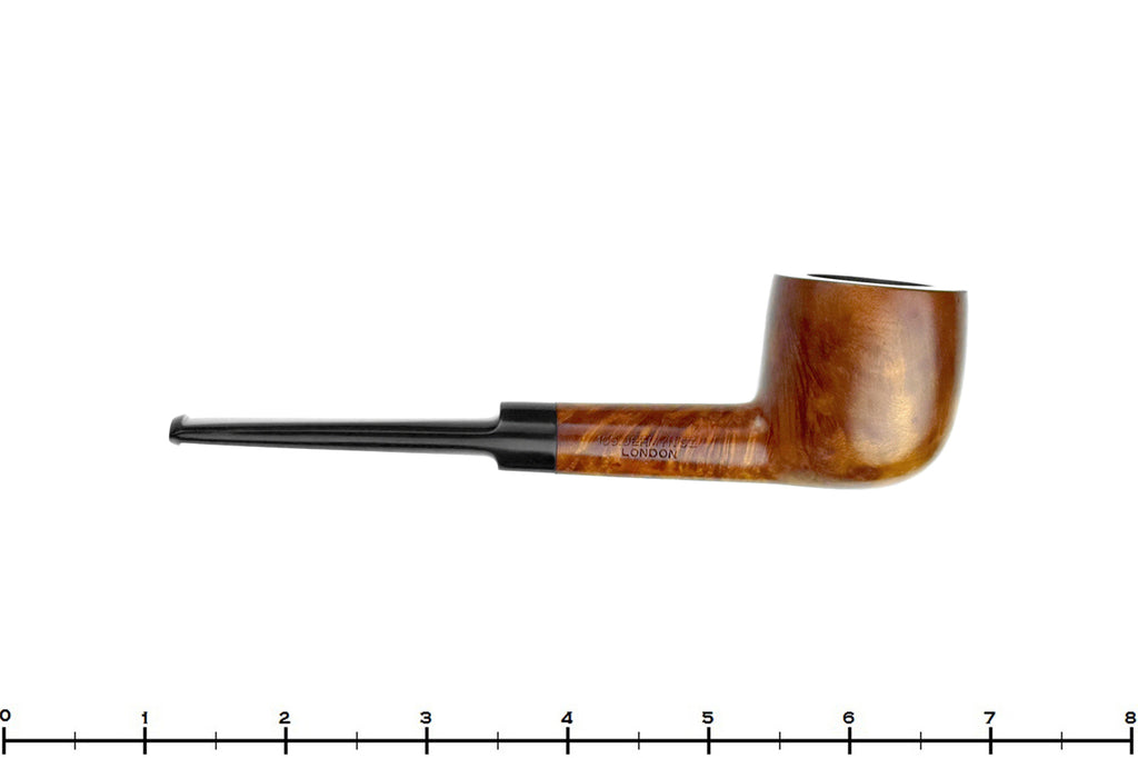 Blue Room Briars is proud to present this Tudor Rose (Astley's) Pot Sitter Estate Pipe