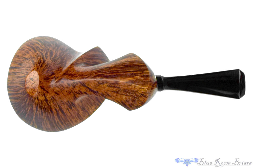 Blue Room Briars is proud to present this David Huber Pipe Dublin with Rim Fin