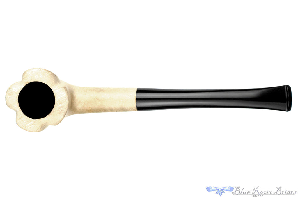 Blue Room Briars is proud to present this Blue Room Briars Pipe 2026 Halloween Bent Ghost Dublin