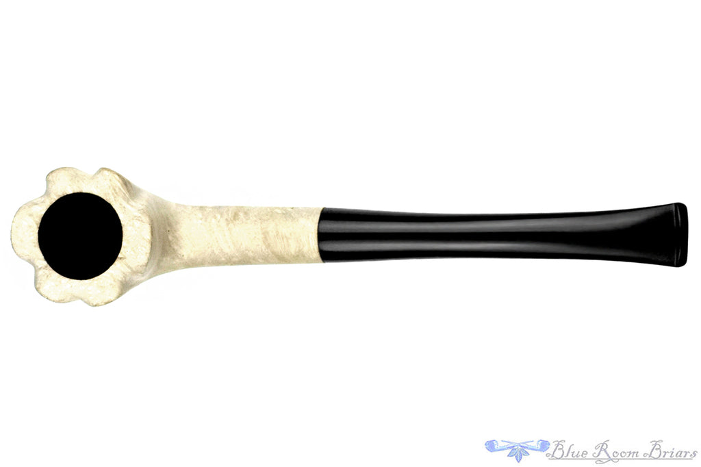 Blue Room Briars is proud to present this Blue Room Briars Pipe 2026 Halloween Bent Ghost Dublin