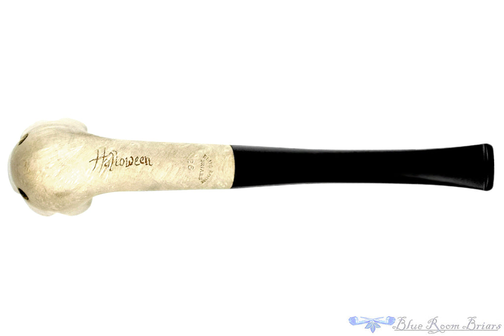 Blue Room Briars is proud to present this Blue Room Briars Pipe 2026 Halloween Bent Ghost Dublin