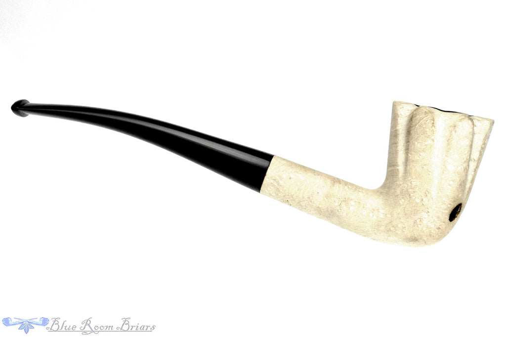 Blue Room Briars is proud to present this Blue Room Briars Pipe 2026 Halloween Bent Ghost Dublin