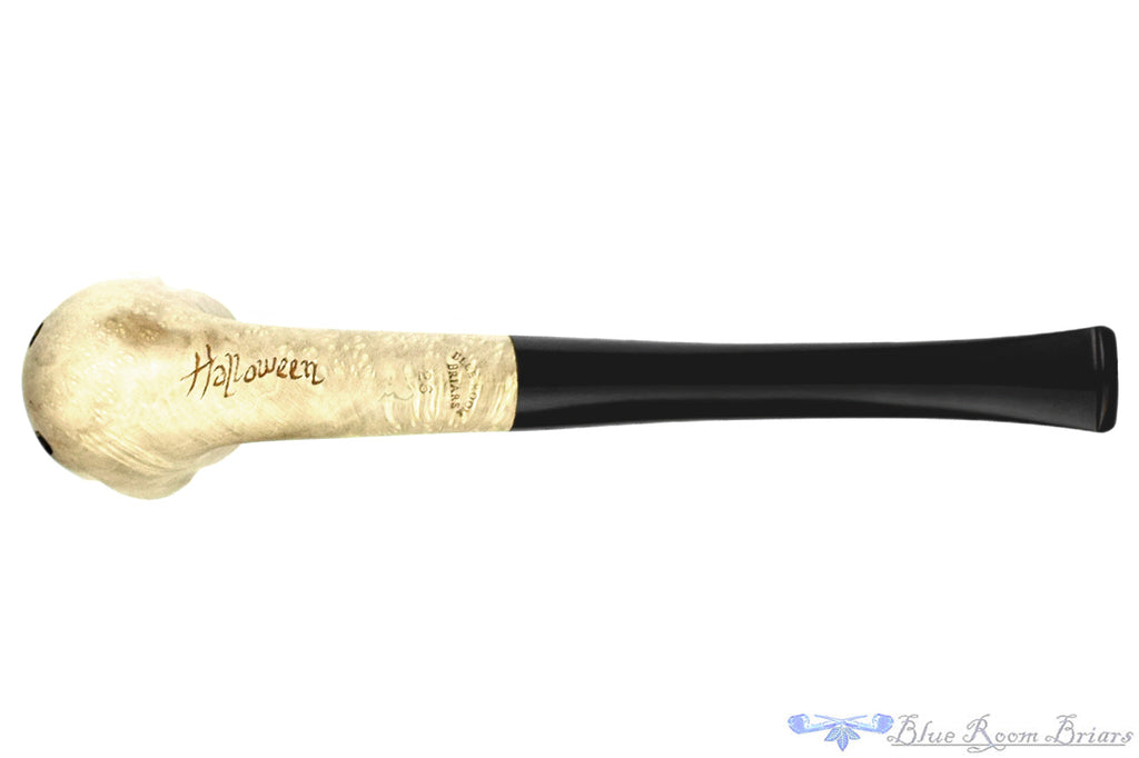 Blue Room Briars is proud to present this Blue Room Briars Pipe 2026 Halloween Bent Ghost Dublin