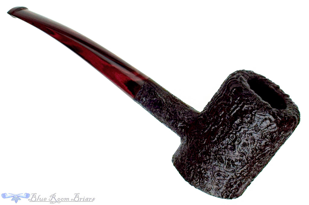 Blue Room Briars is proud to present this Yorgos Mitakidis Pipe 6025 Sandblast Poker Sitter
