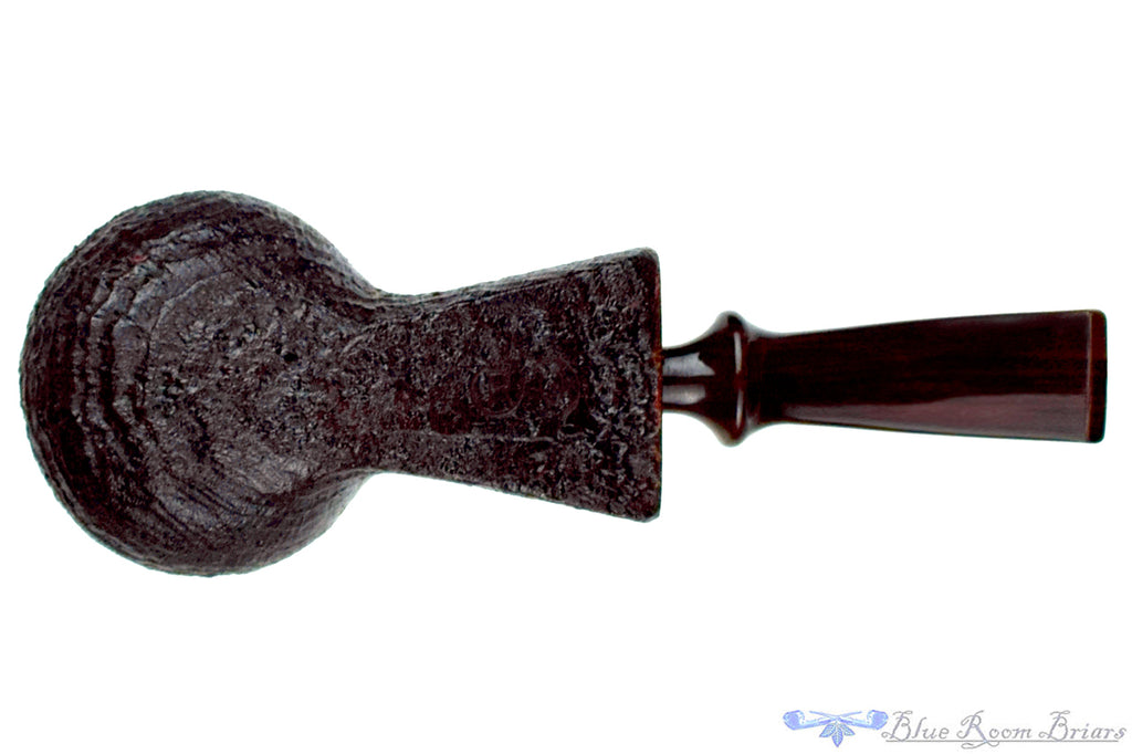 Blue Room Briars is proud to present this R.C. Sands Pipe Bent Sandblast Egg