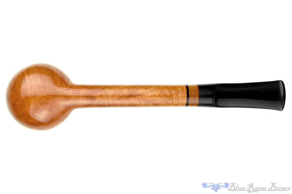 Blue Room Briars is proud to present this Nils Frederiksen Pipe Tall Danish Lovat with Macadamia