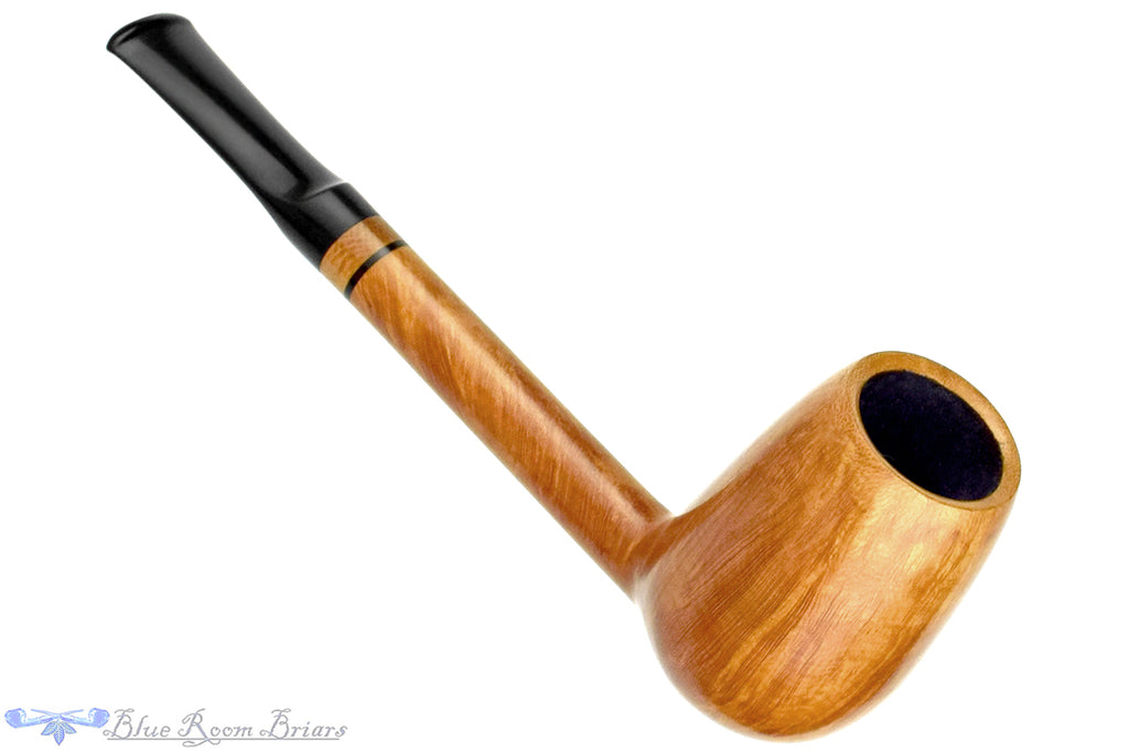Blue Room Briars is proud to present this Nils Frederiksen Pipe Tall Danish Lovat with Macadamia