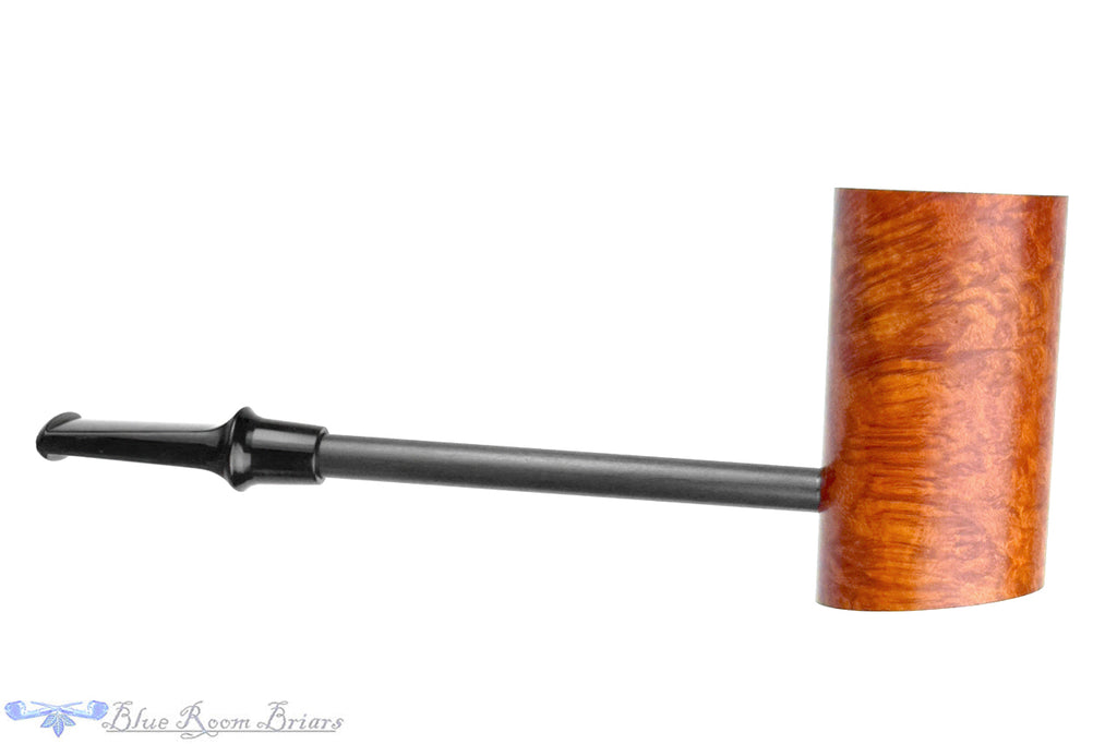 Blue Room Briars is proud to present this Eltang Basic Duke Poker Sitter with Carbon Fiber and Windcap Estate Pipe