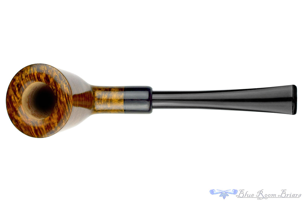 Blue Room Briars is proud to present this Vollmer & Nilsson Pipe Canted Dublin with Horn
