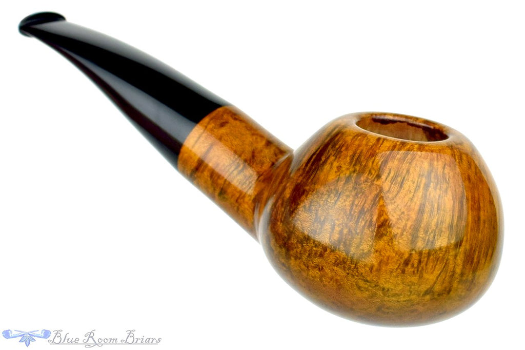 Blue Room Briars is proud to present this Todd Harris Pipe Large 1/4 Bent Tomato