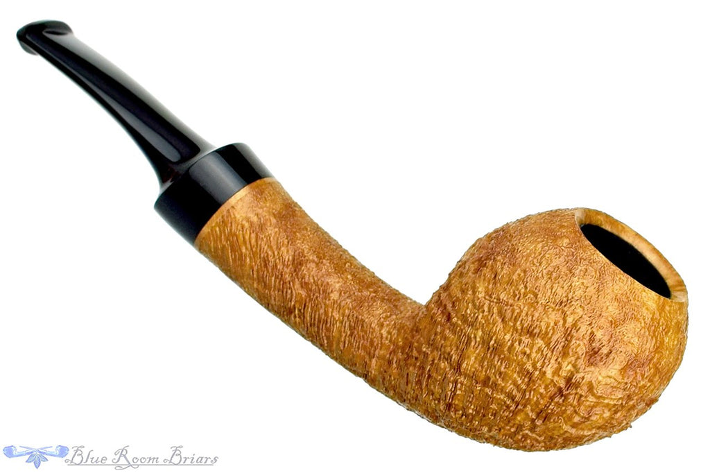 Blue Room Briars is proud to present this Clark Layton Pipe Ring Blast Danish Apple
