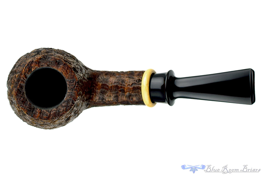 Blue Room Briars is proud to present this Bill Shalosky 474 1/4 Bent Sandblast Brandy with Boxwood