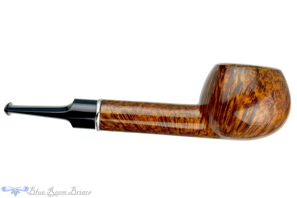 Blue Room Briars is proud to present this Trey Rice Pipe Smooth Apple with Silver