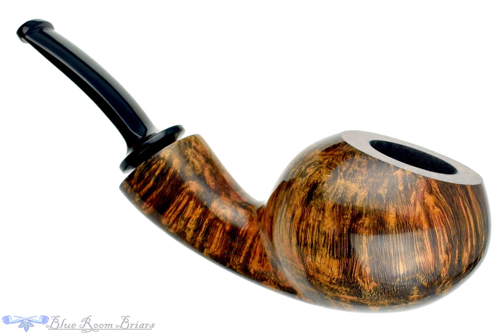 Blue Room Briars is proud to present this Benjamin Westerheide Pipe 1/4 Bent Squat Tomato with Brass