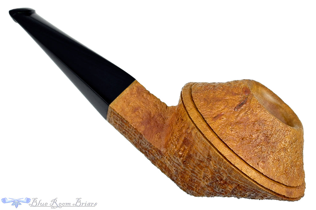 Blue Room Briars is proud to present this Ron Powell Pipe Tan Blast Stout Bulldog