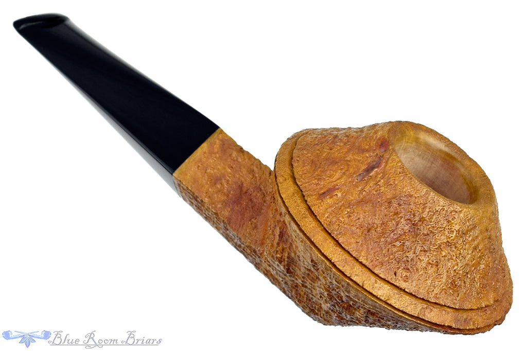 Blue Room Briars is proud to present this Ron Powell Pipe Tan Blast Stout Bulldog