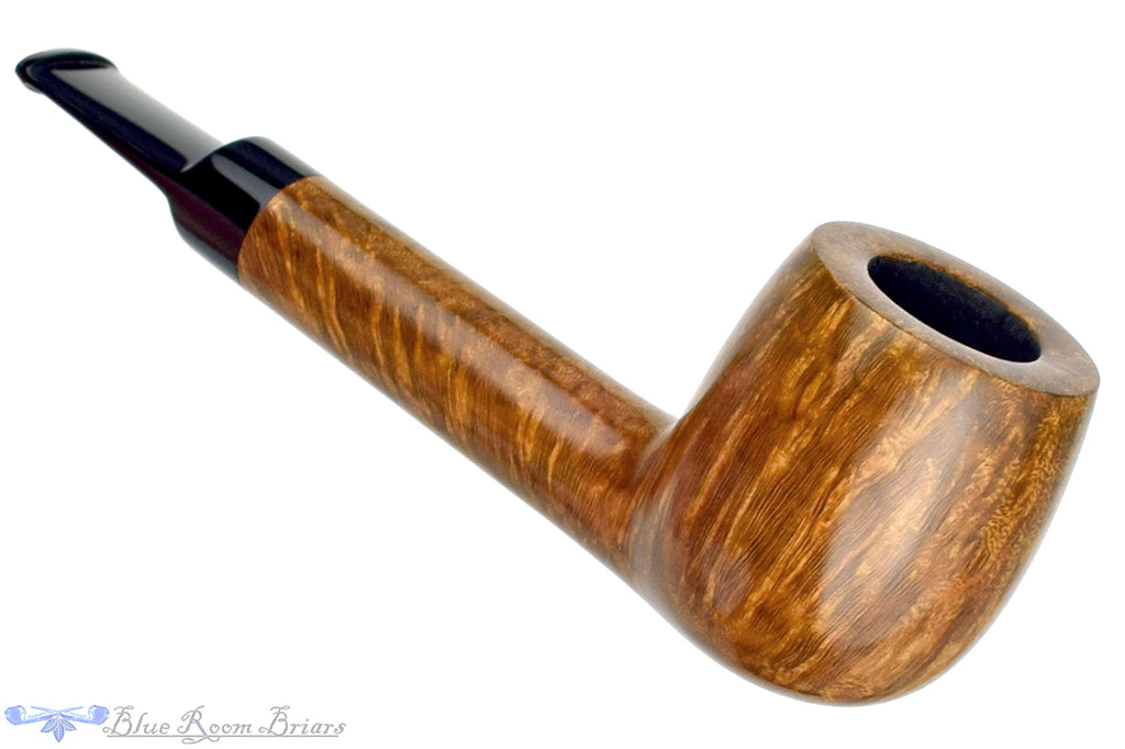 Blue Room Briars is proud to present this Jerry Crawford Pipe Smooth Contrast Lovat