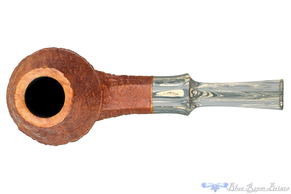 Blue Room Briars is proud to present this Nate King Pipe 635 Sandblast Bulldog with Brindle