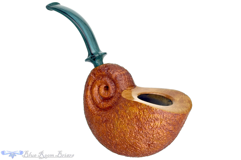 Blue Room Briars is proud to present this Bill Walther Pipe Tan Blast Snail with Jade Brindle