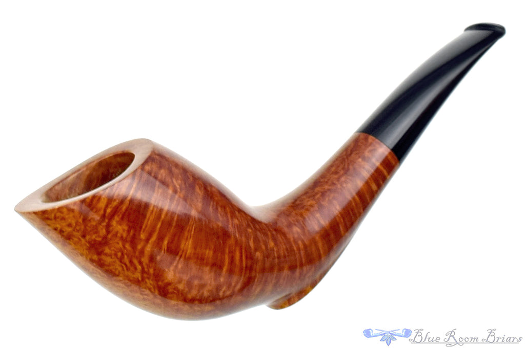 Blue Room Briars is proud to present this Bill Walther Pipe Natural Contrast Grain Freeform Sitter