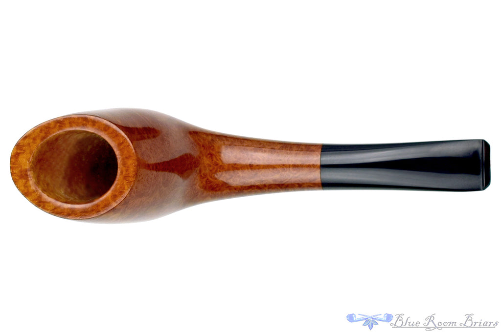 Blue Room Briars is proud to present this Bill Walther Pipe Natural Contrast Grain Freeform Sitter