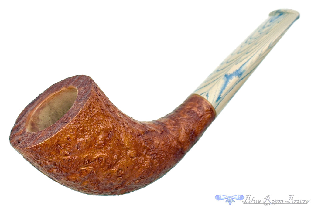Blue Room Briars is proud to present this Bill Walther Pipe Tan Blast Horn with Delft Brindle