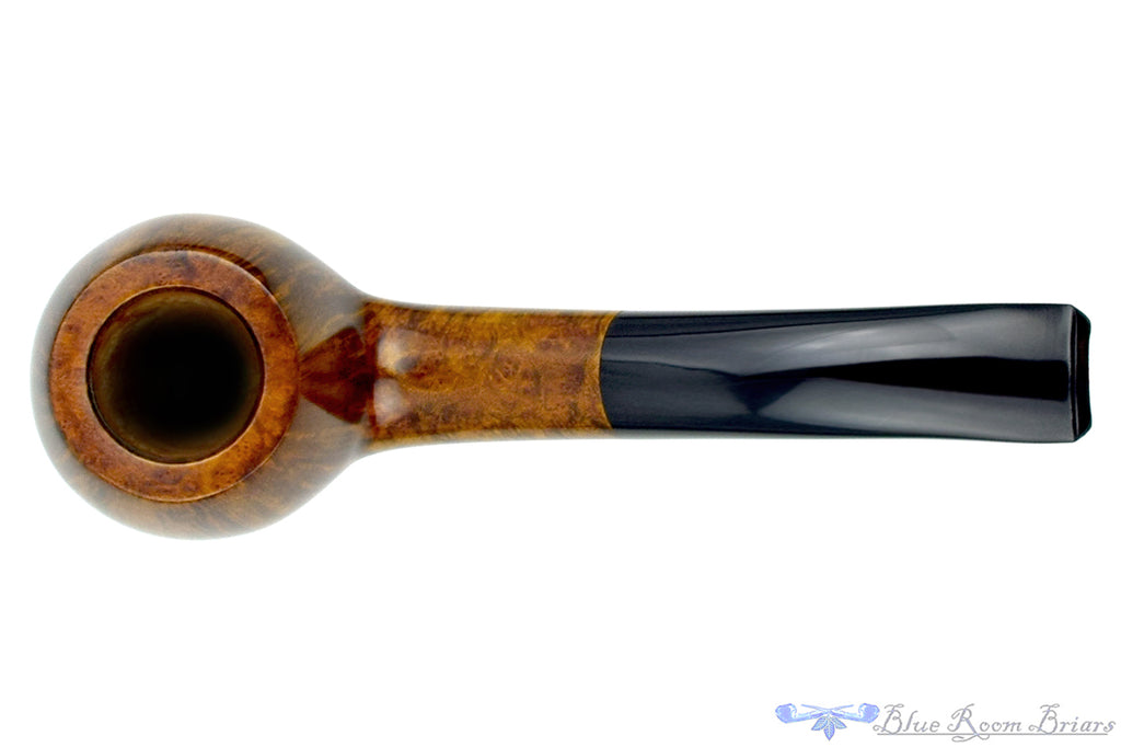 Blue Room Briars is proud to present this Bill Walther Pipe Straight Grain Author Sitter