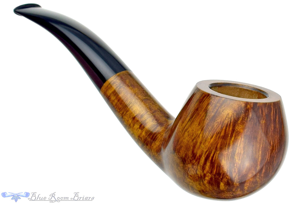 Blue Room Briars is proud to present this Bill Walther Pipe Straight Grain Author Sitter