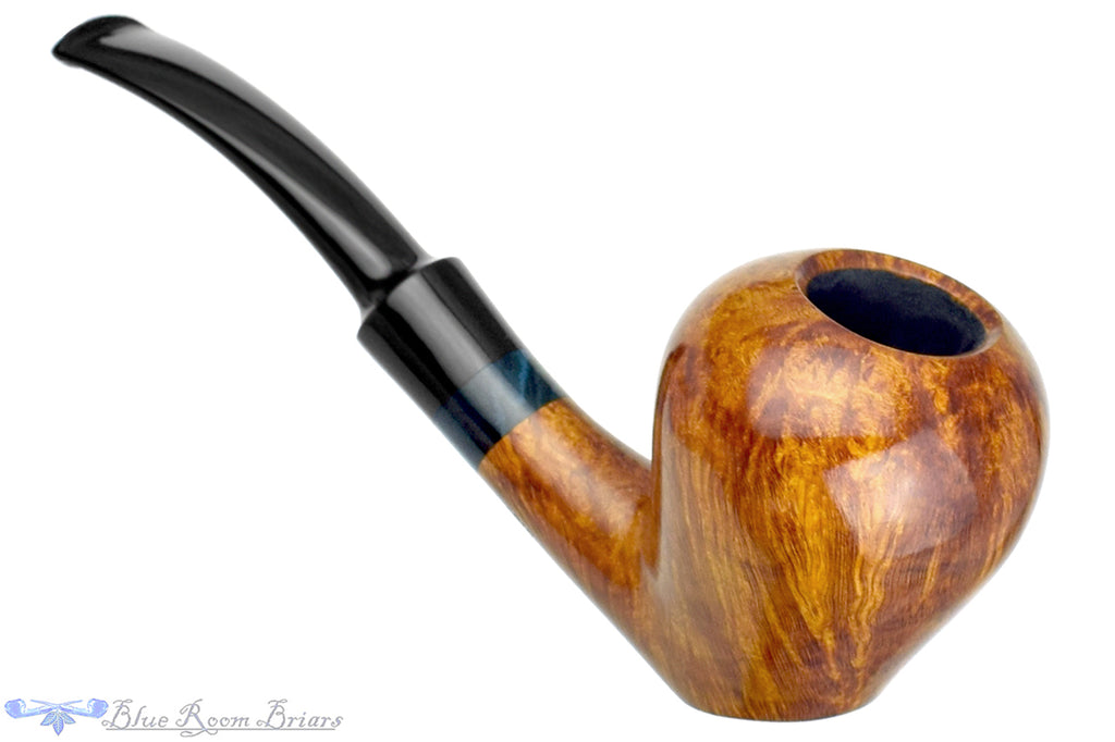 Blue Room Briars is proud to present this George Boyadjiev Pipe Bent Pear Sitter with Brindle Insert